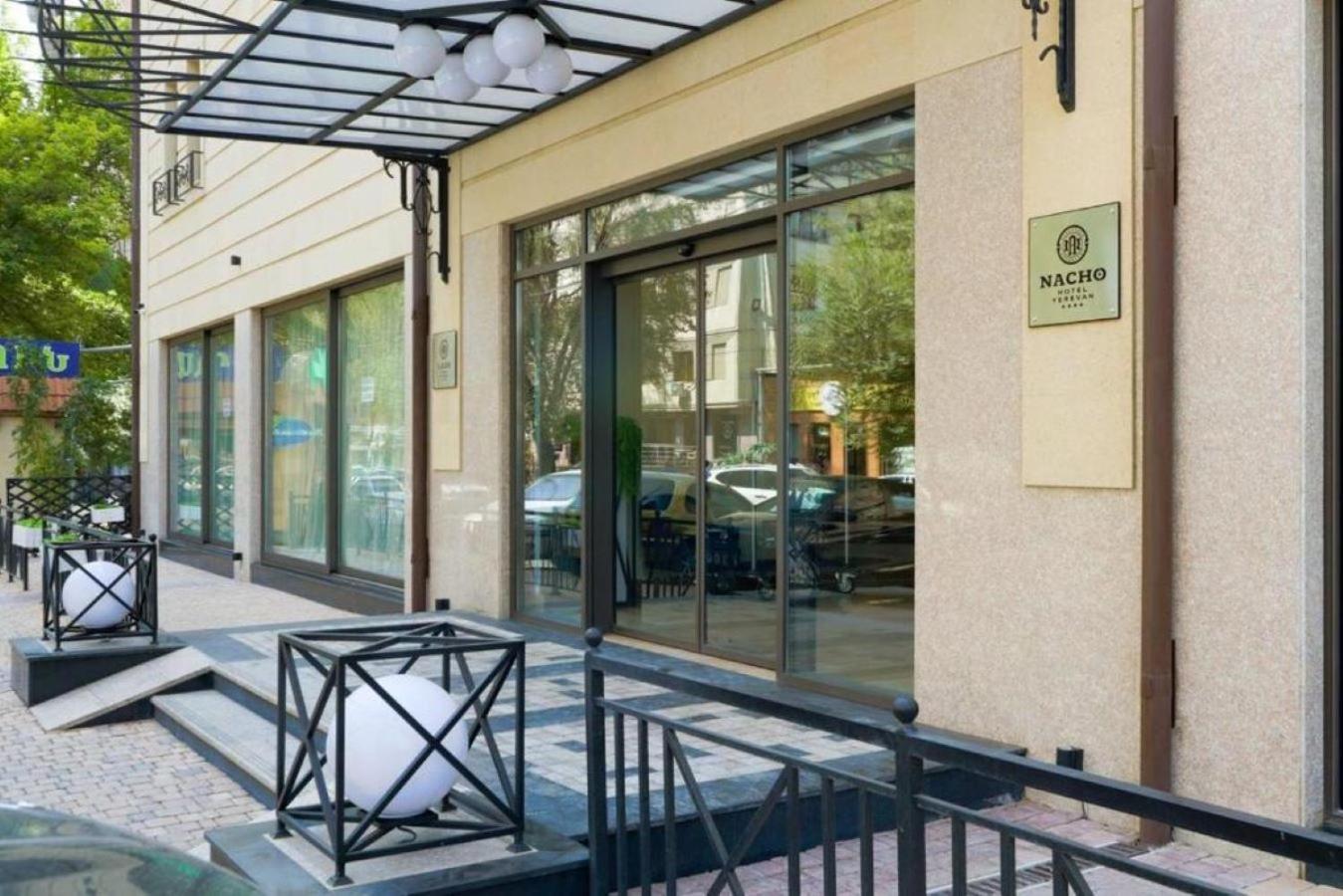 Nacho Hotel Erivan Exterior foto