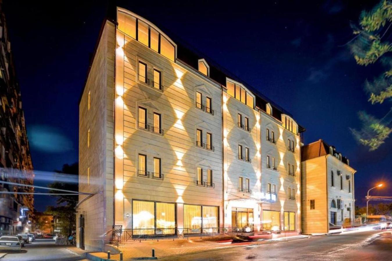 Nacho Hotel Erivan Exterior foto
